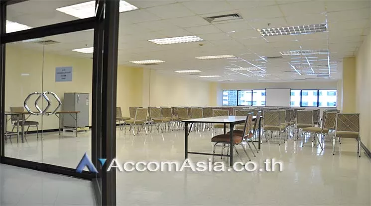 unit Studio  Office space For Rent in Sukhumvit, Bangkok  near BTS Asok - MRT Sukhumvit (AA13692)